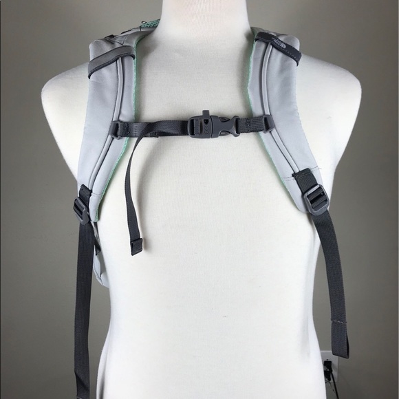 The North Face Women’s Jester Backpack grey - Picture 4 of 8